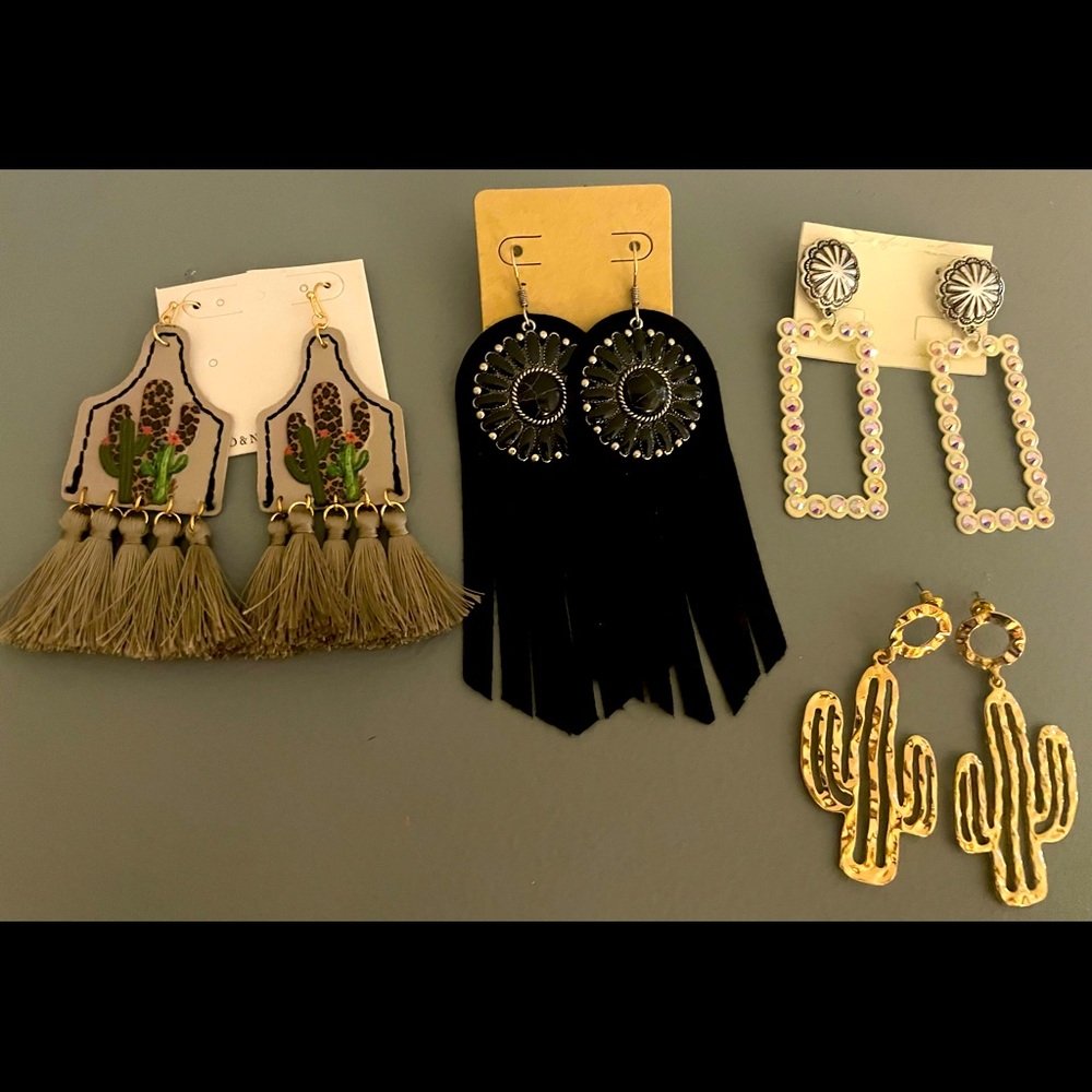 Earrings Lot with free headband